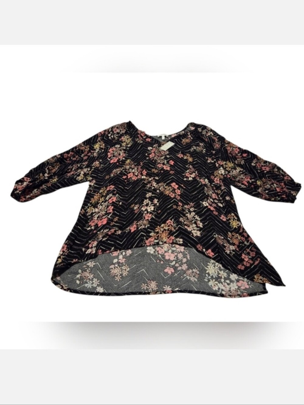 Women’s Maurices XXL Atwood 3/4 Sleeve Black Floral Print V Neck Shirt